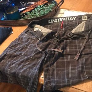 UNION BAY MENS SHORTS Size 34.